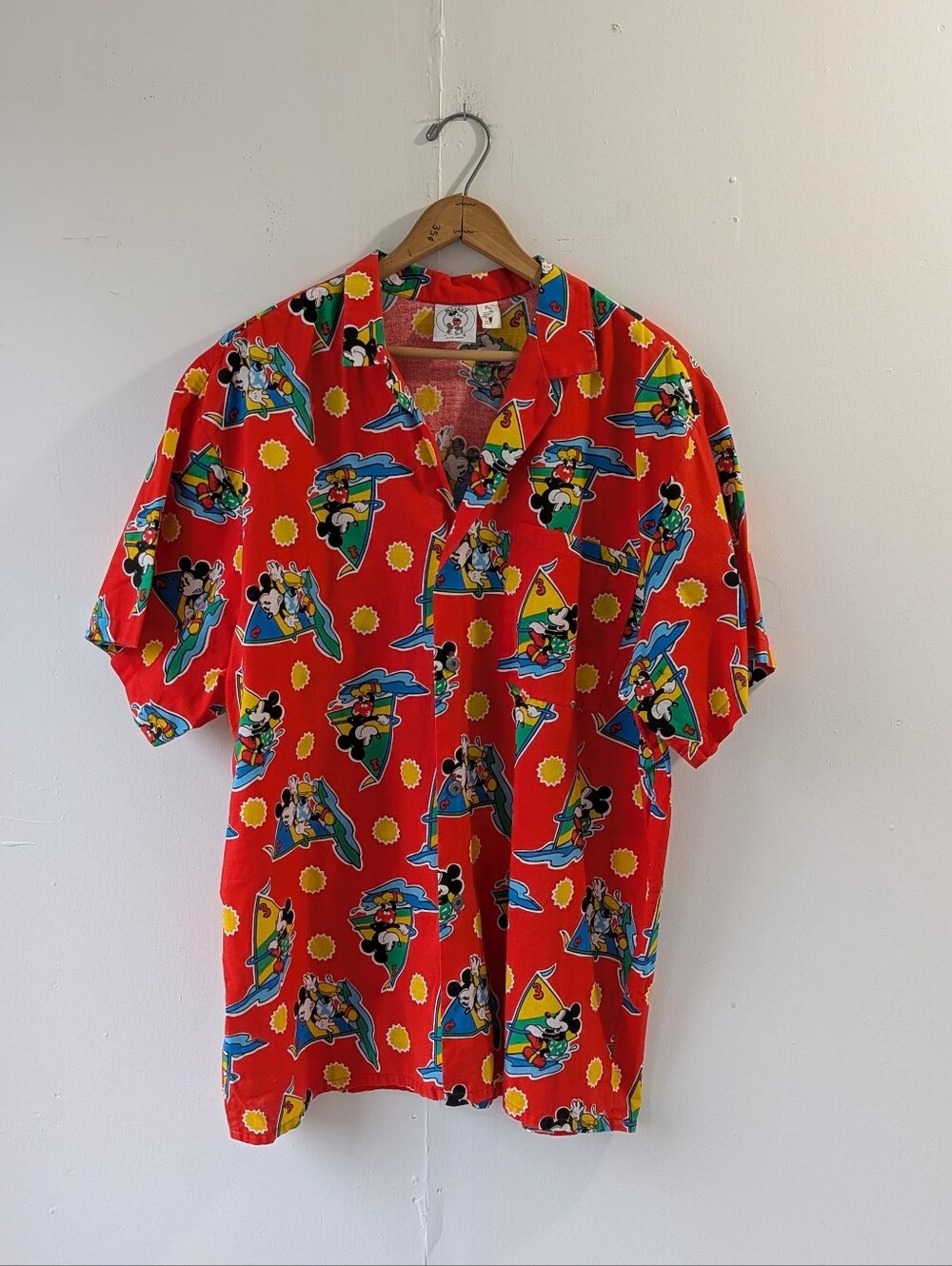Vintage Mickey & Co Red Short-Sleeve Button-Down Shirt Cartoon Surfing Size XL